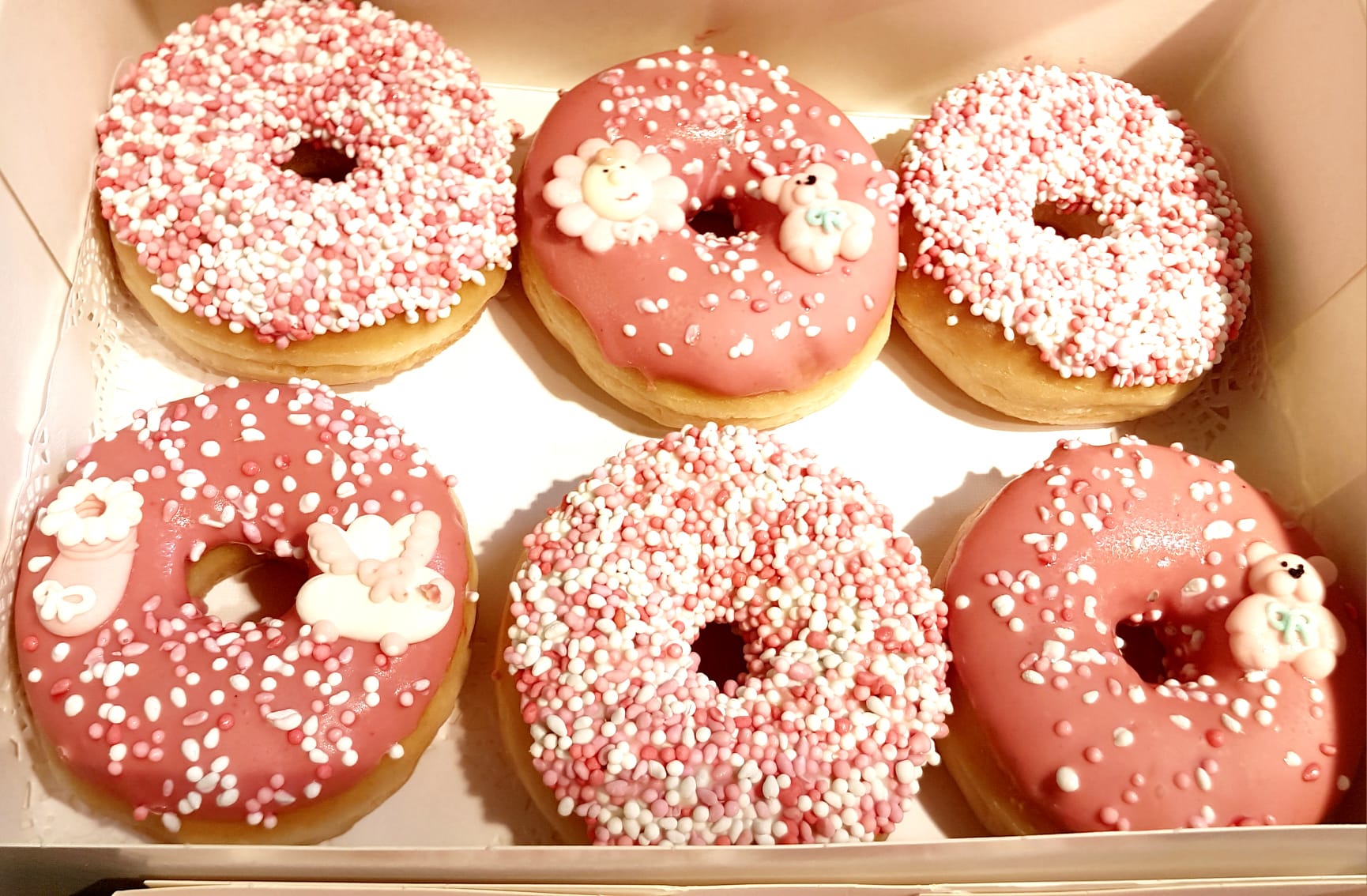 Geboortemuisjes Grote roze donuts, 6 stuks